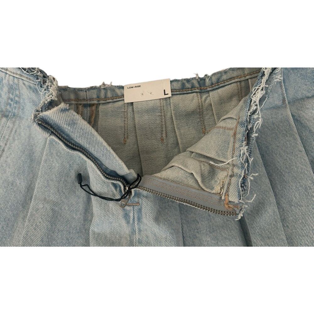 NEW Zara Box Pleat Denim Mini Skirt Side Zip Raw Hem Light Wash Size Large - Picture 5 of 11